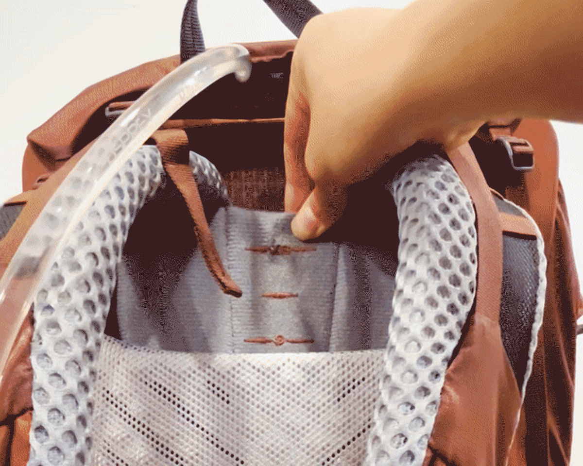 Setting up the height adjustable feature of Gregory Maven backpack