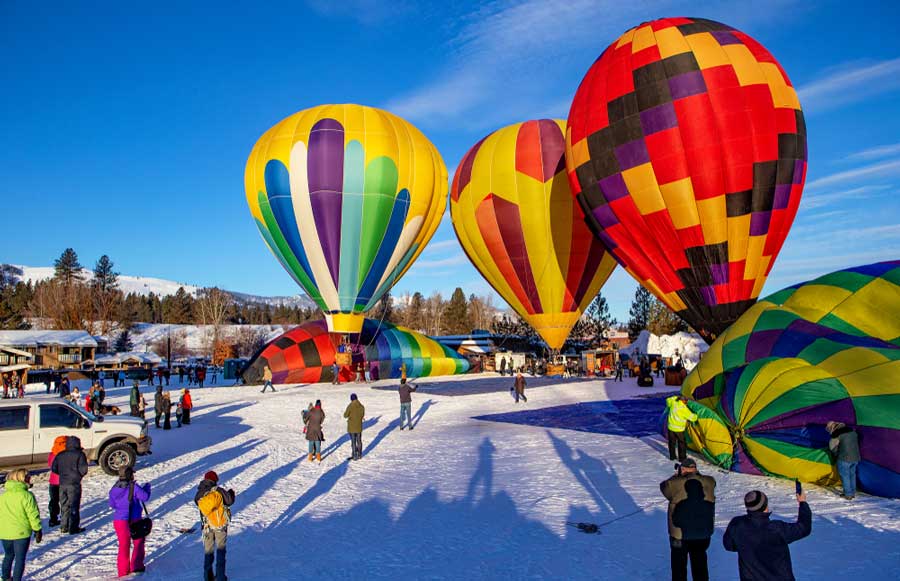 Colorful hot air balloons in Winthrop