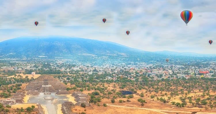Hot air balloons over the ruins at Teotihuacan