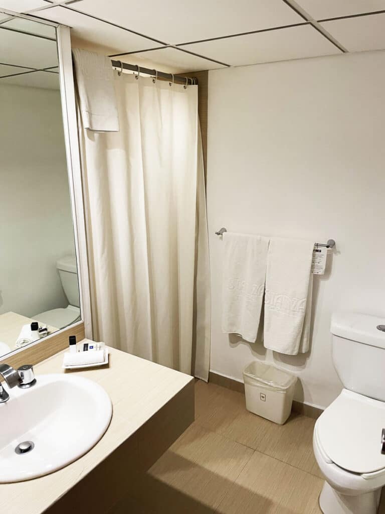 View of a bathroom in Hotel Stanza
