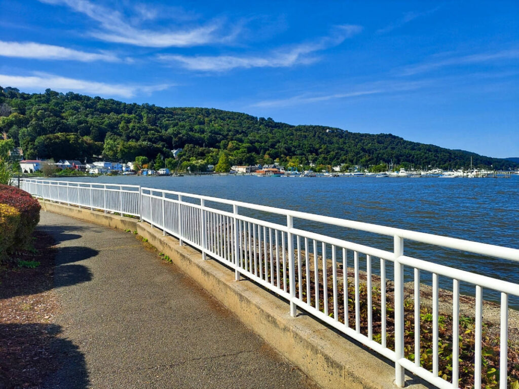 Panoramic view of the Hudson River and lush mountain views