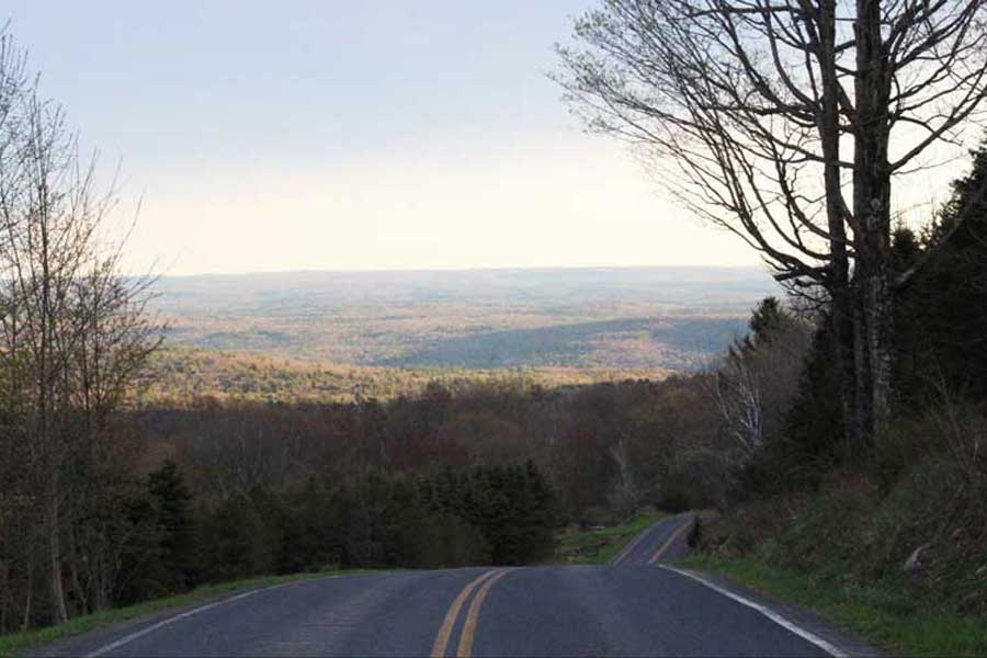 View while driving along the Hudson Valley