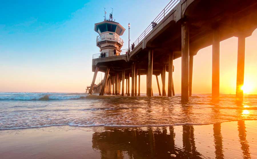 Sunset over the Huntington Beach Pier
