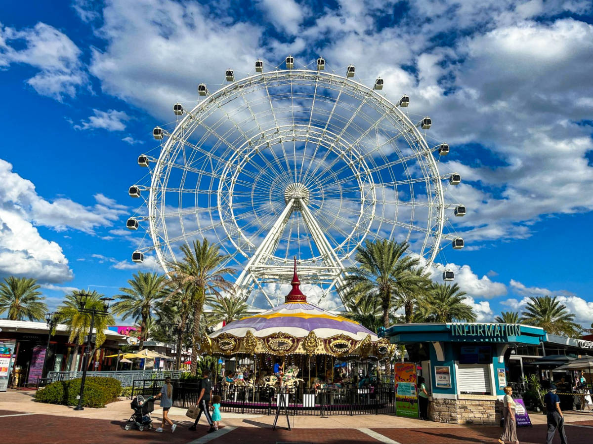 View of the huge Ferris wheel at the Icon Park