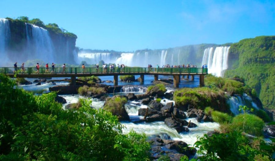 View of people having a tour in Iguazu Falls