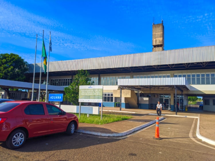 Brazil side of border station at Fog de Iguassu