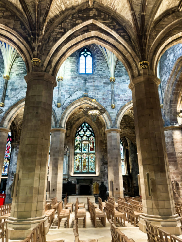 The intricate interior of the St. Giles Cathedral