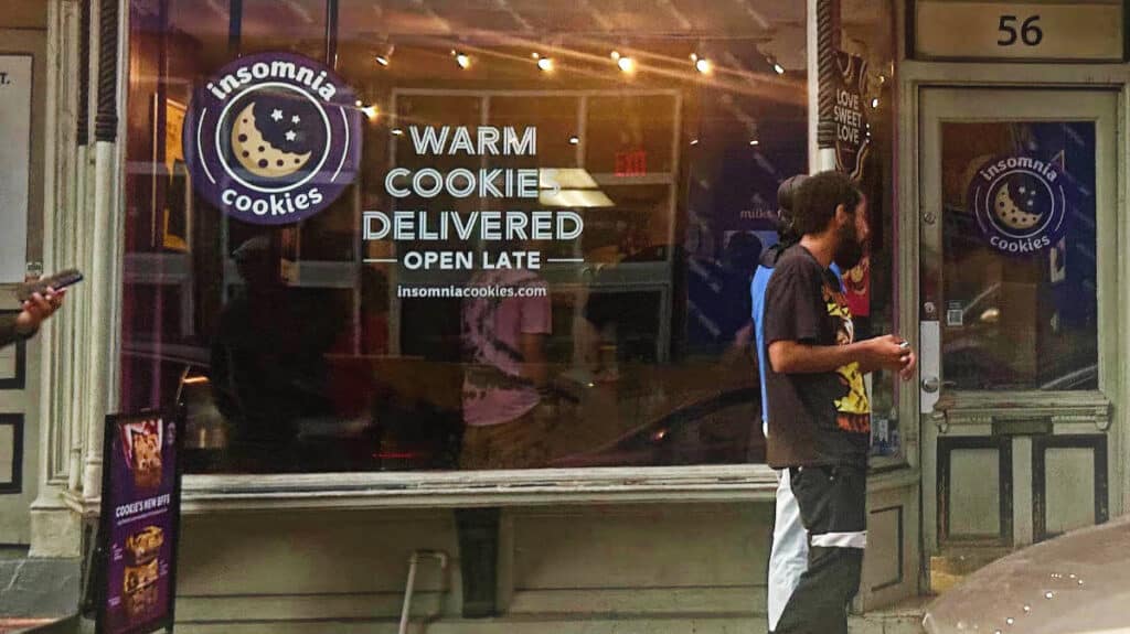 The Insomnia Cookies from the outside