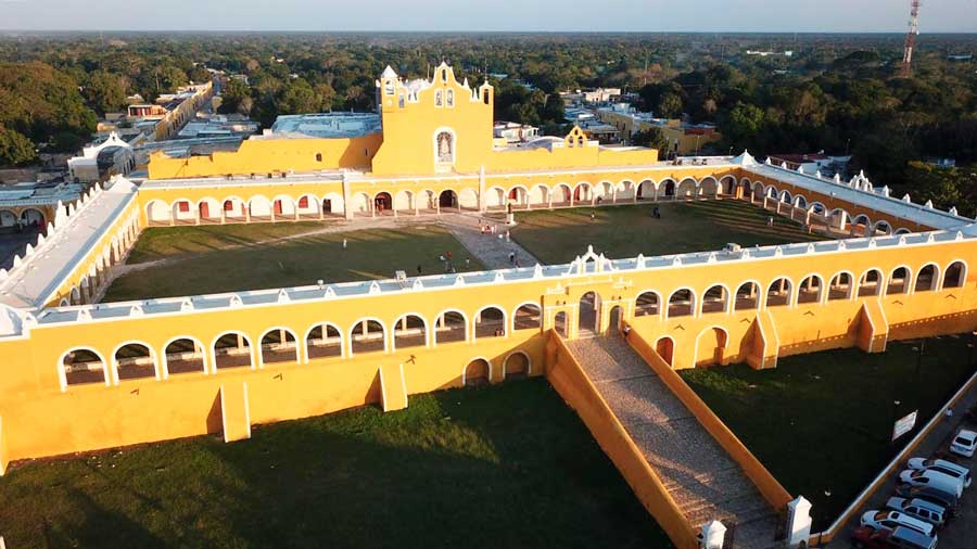 Aerial view of the yellow Izamal’s Colonial Buildings