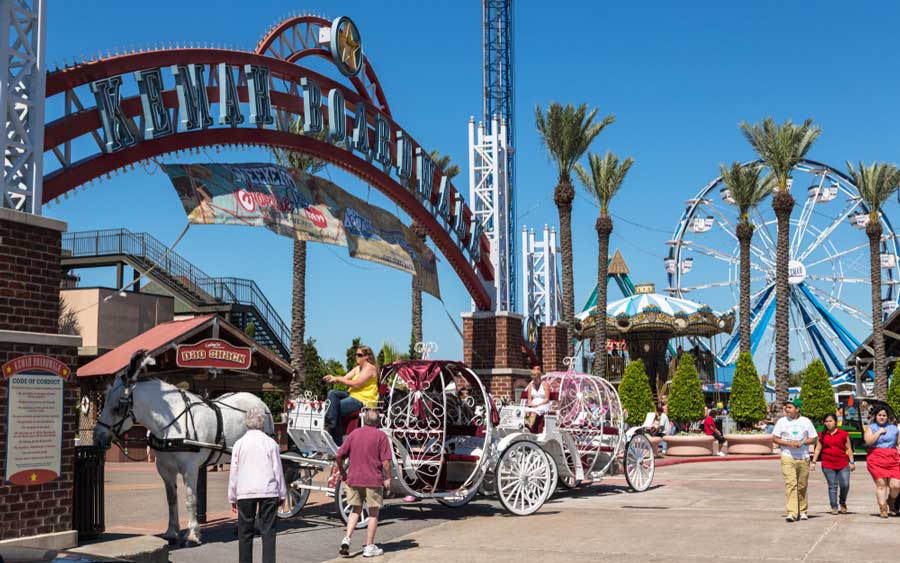 People enjoying their day in Kemah boardwalk amusement park