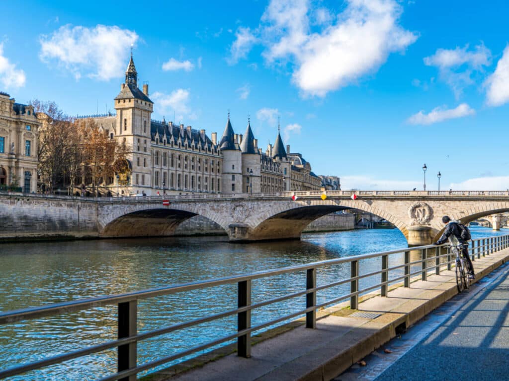 Blue sky over La Conciergerie
