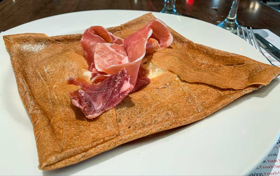 A plate of savoyarde galette in La Crêperie de Paris