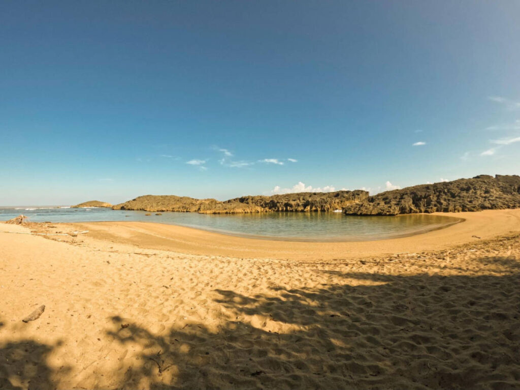 Clear blue sky over the Playa La Esperanza
