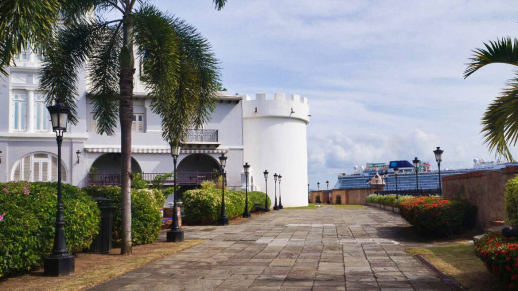 View of the garden landscape in La Fortaleza