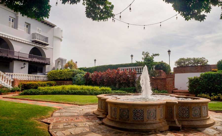A water fountain outside La Fortaleza building