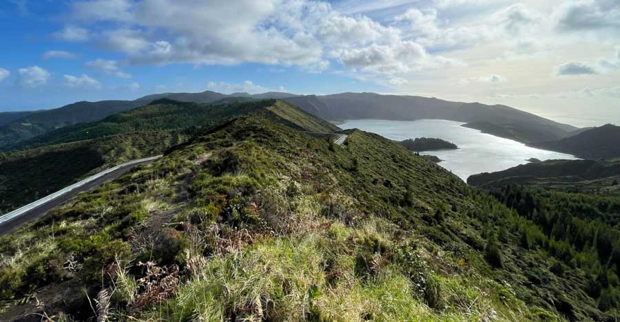 Overlooking view of the Lagoa do Fogo