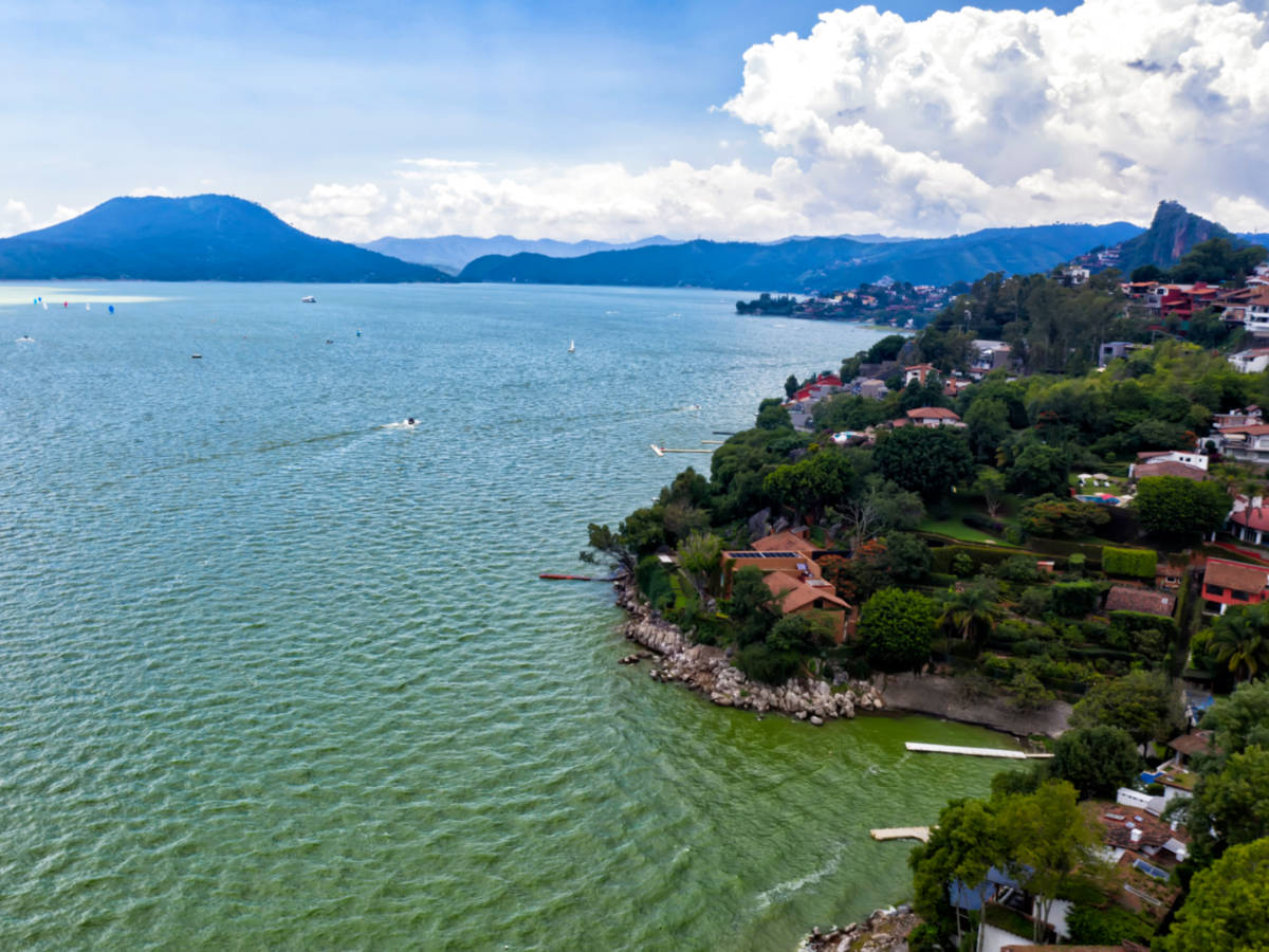 Aerial view of the town of Valle de Bravo and Lake Avándaro