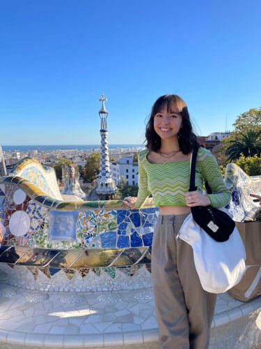 Lea Rose Allbaugh smiling for a photo during her visit in Barcelona, Spain