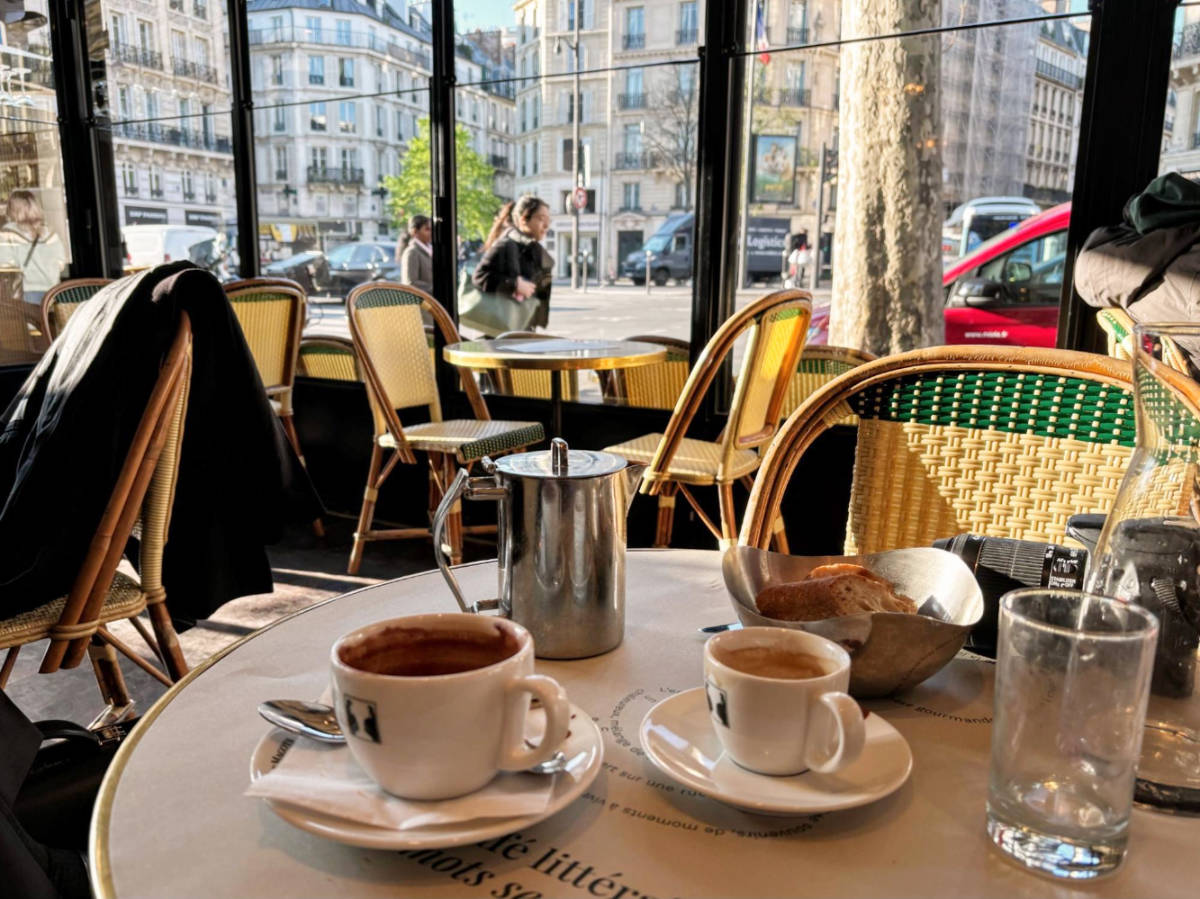 Cafes served at the Les Deux Magots