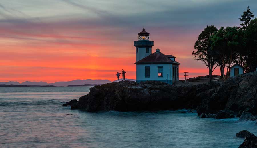 The Lime Kiln Lighthouse during sunset in Lime Kiln State Park