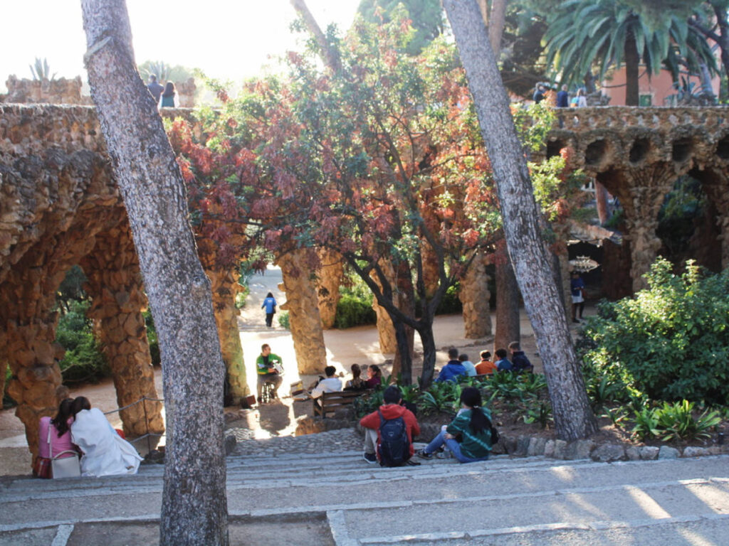 People listening to a live music in Park Güell