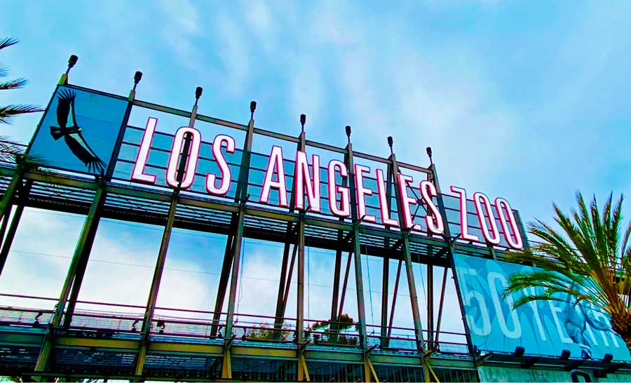 The Los Angeles Zoo sign from the entrance