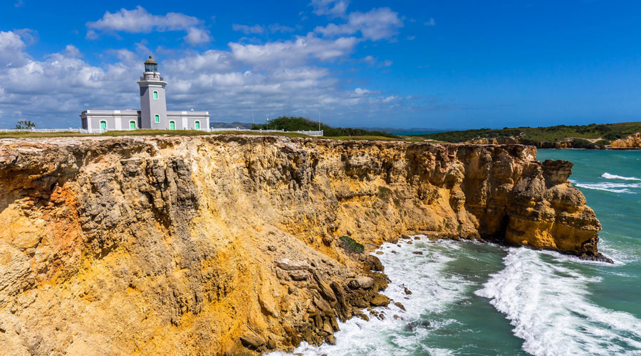 Scenic view of the Los Morillos Lighthouse above the cliff