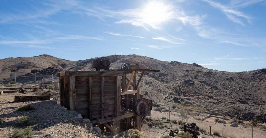 View of an abandoned place in Lost Horse Mine Trail