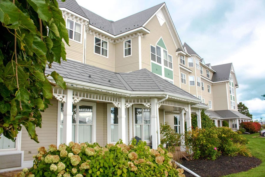 The exterior of Loyalist Country Inn