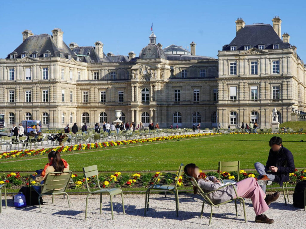 Clear blue sky over the Luxembourg Gardens during a sunny morning