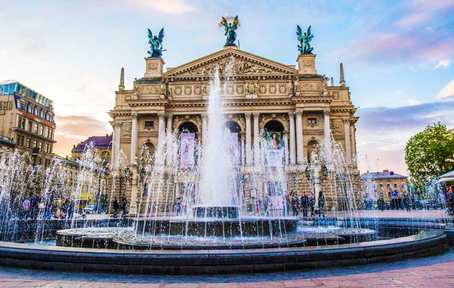 The Lviv Theatre of Opera and Ballet and a water fountain on the foreground