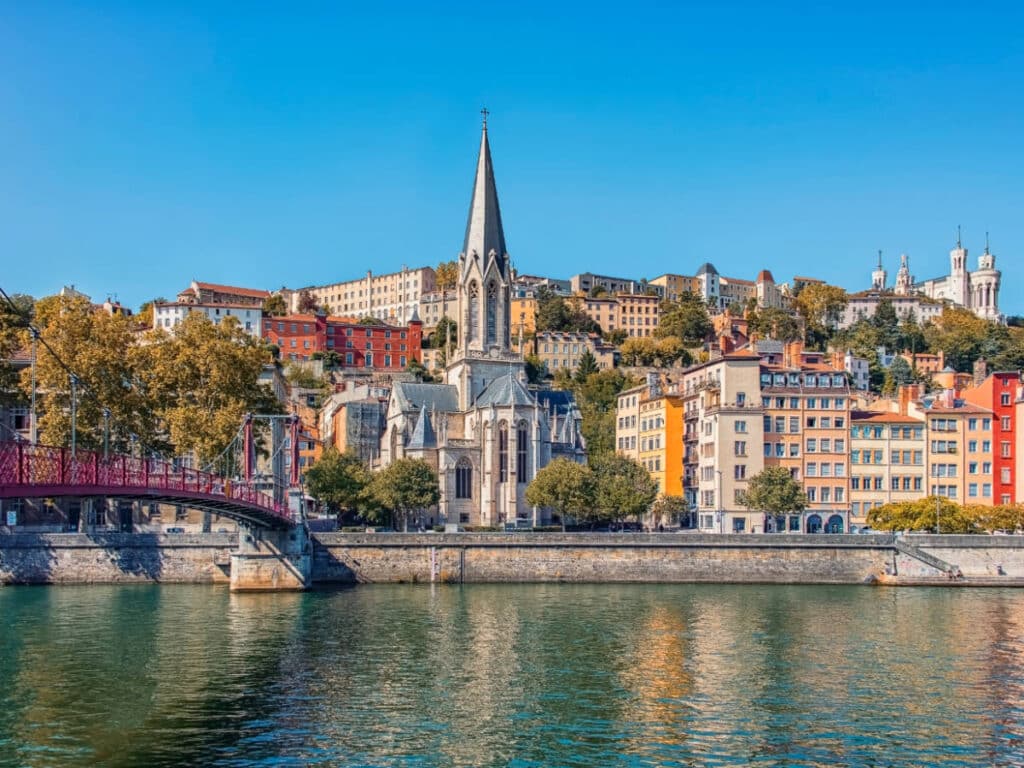 Clear blue sky over the buildings in Lyon