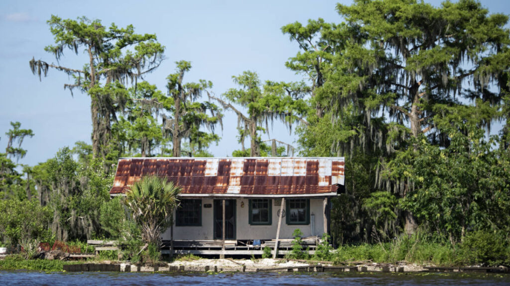 An abandoned house at the Manchac Swamp