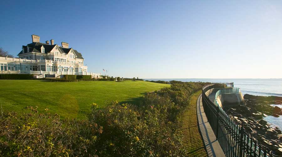 View of a mansion in Newport Cliff Walk