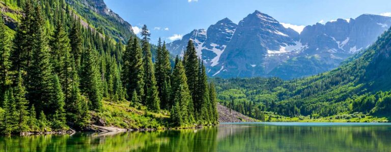 Scenic view of the mountain views and greenery around Maroon Lake