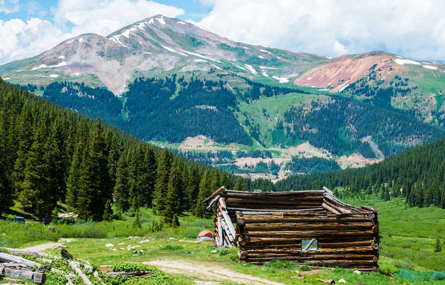 Scenic view from the Mayflower Gulch Trail