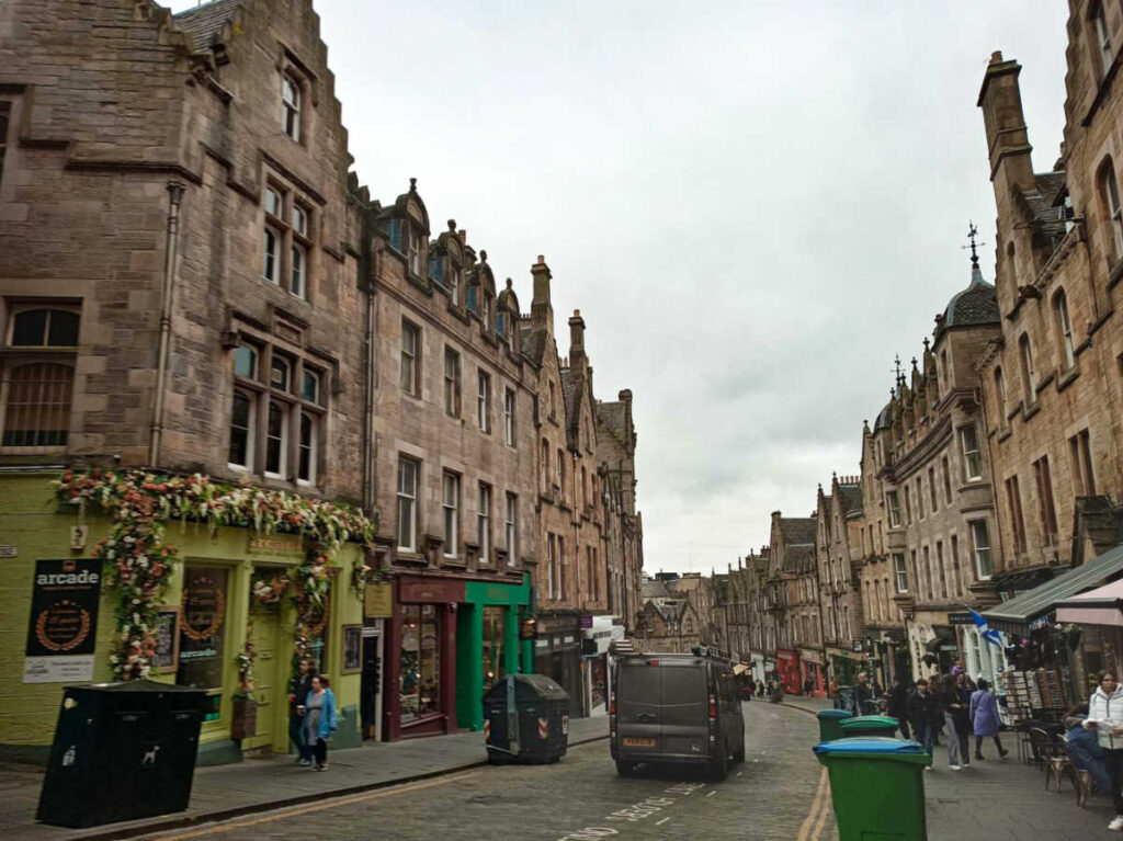 View of the medieval buildings at the town of Edinburgh