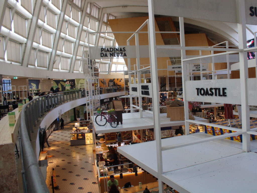 View inside Mercado Bom Sucesso in Boavista