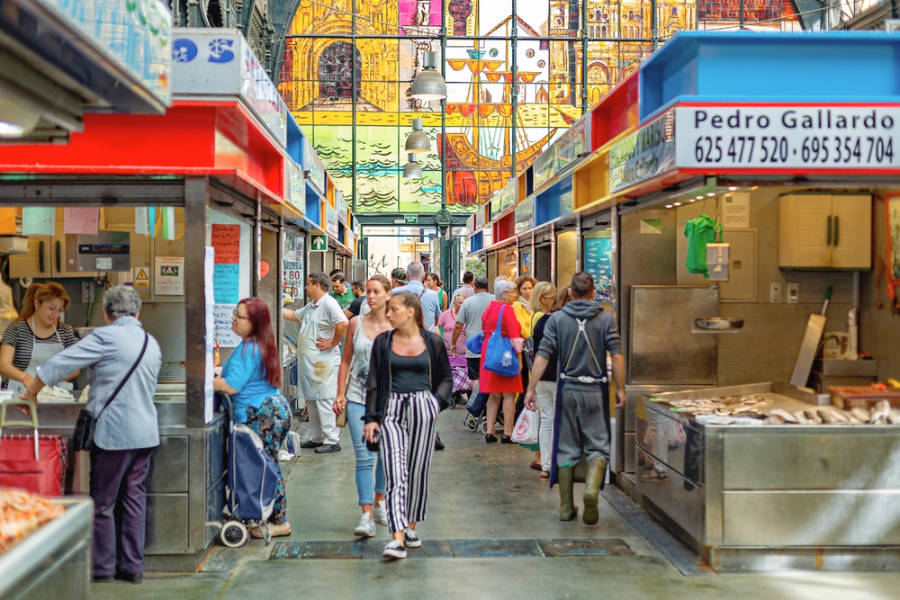 People shopping at the Mercado Central de Atarazanas