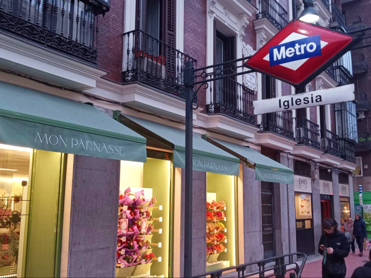 View of the metro stop sign in front of the shop