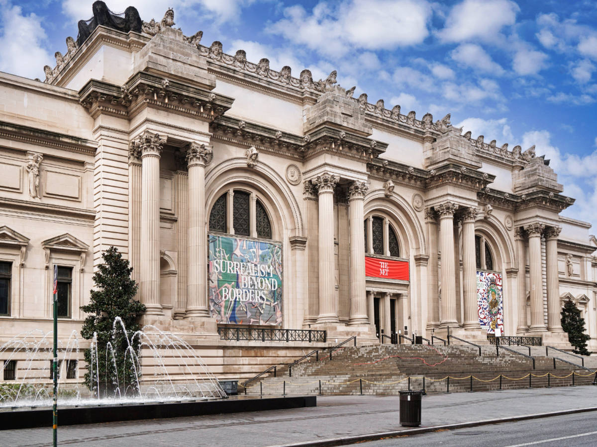The Metropolitan Museum of Art building from the outside