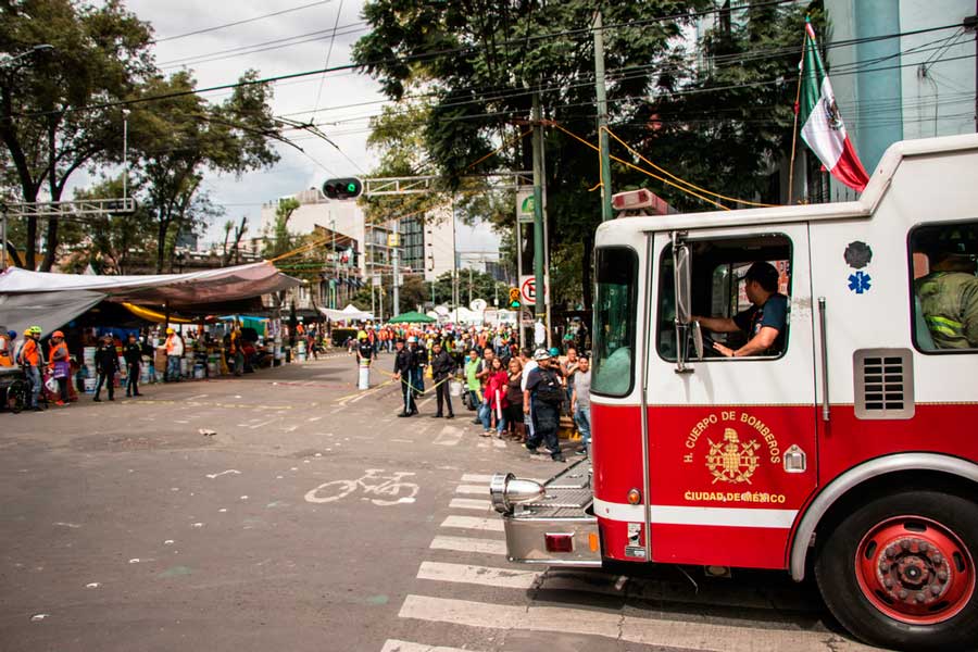 View of a fire truck in the street of Mexico City