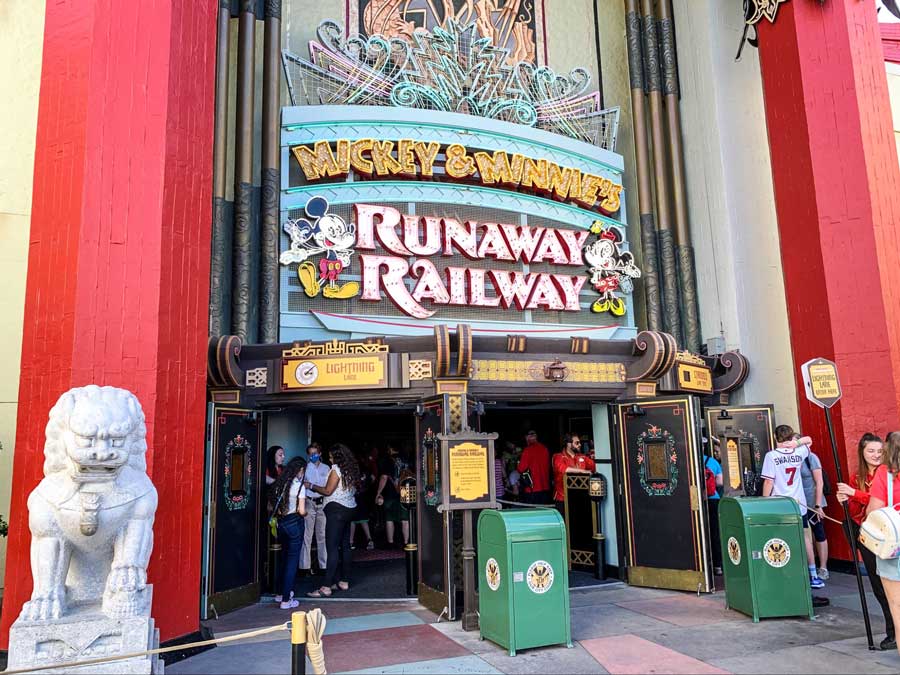View of the entrance to Mickey and Minnie's Runaway Railway