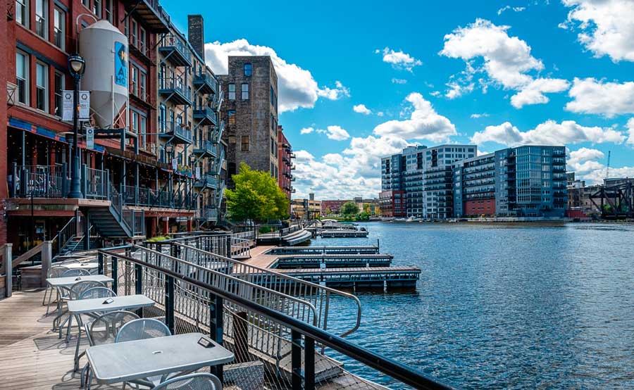 Relaxing view from the Riverwalk in Milwaukee