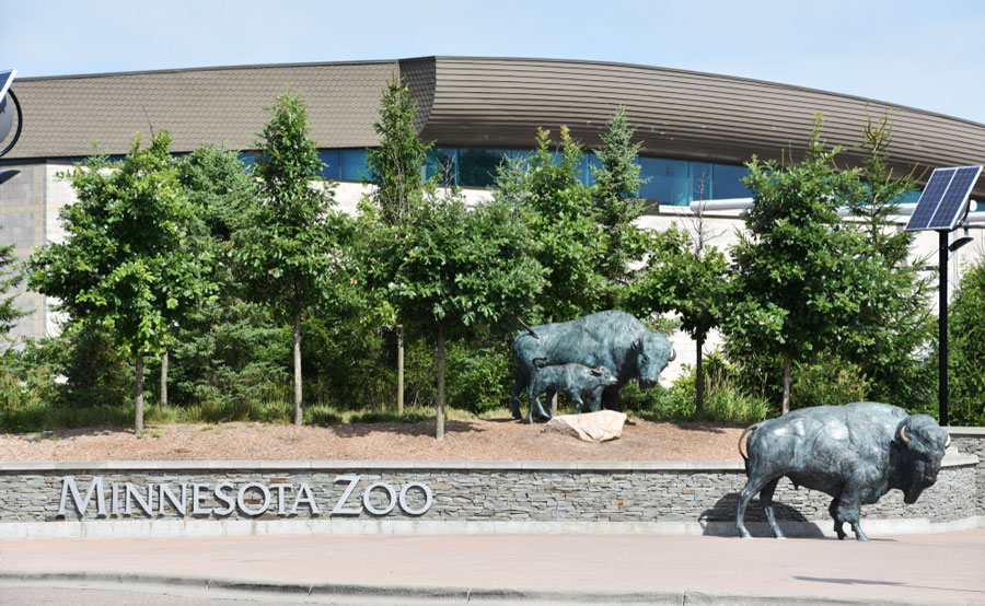 The Minnesota Zoo entrance with sculptures of animal