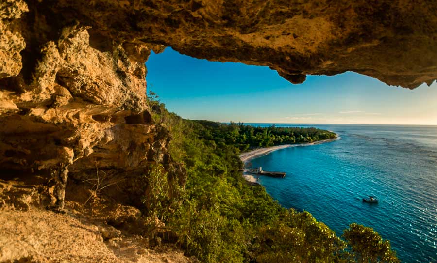 View from the Cueva Diamante in Mona Island