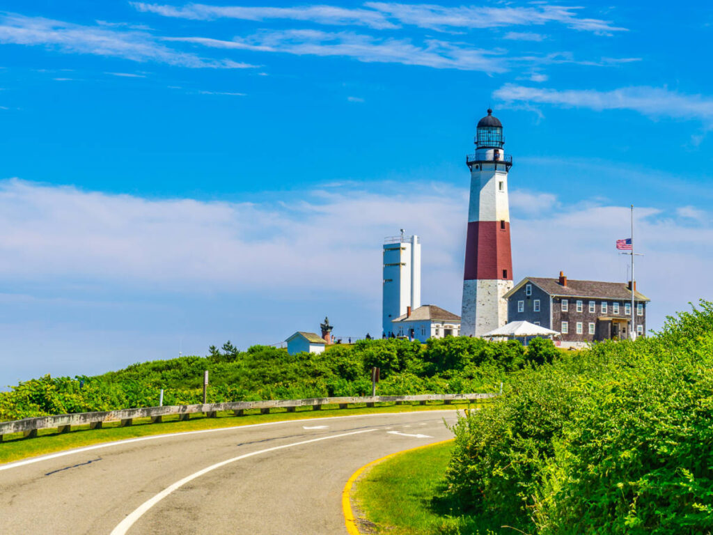 Road leading to Montauk Point Lighthouse