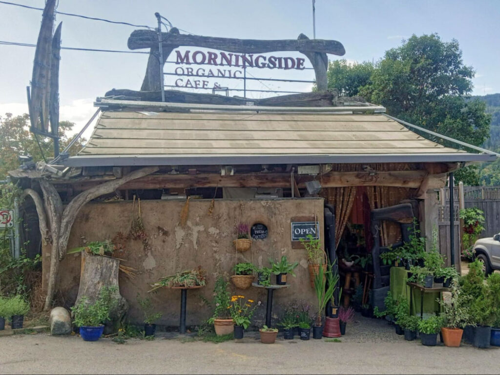 Outside view of the Morningside Organic Cafe