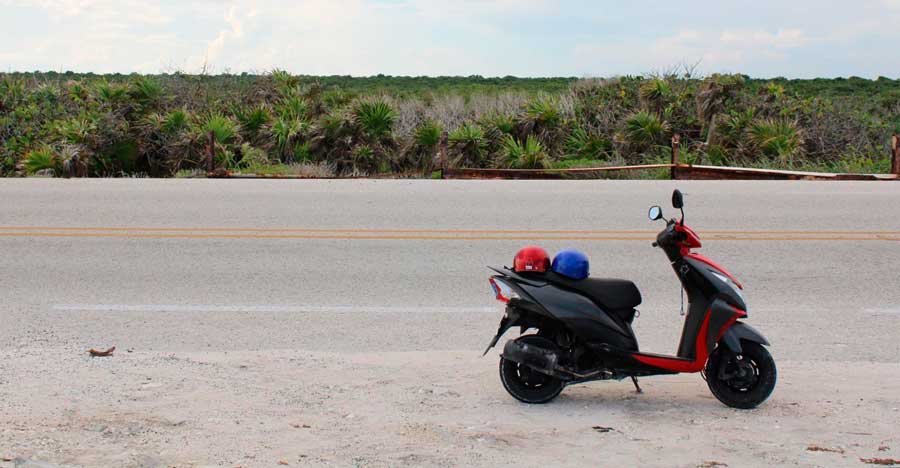 A motorcycle in a road in Mexico City