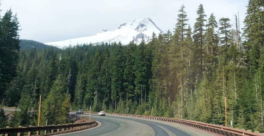 View at the Mount Hood looms in Oregon
